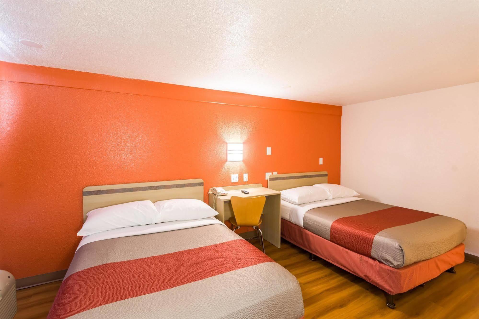 Travelodge By Wyndham Essington / Philadelphia Airport Ngoại thất bức ảnh