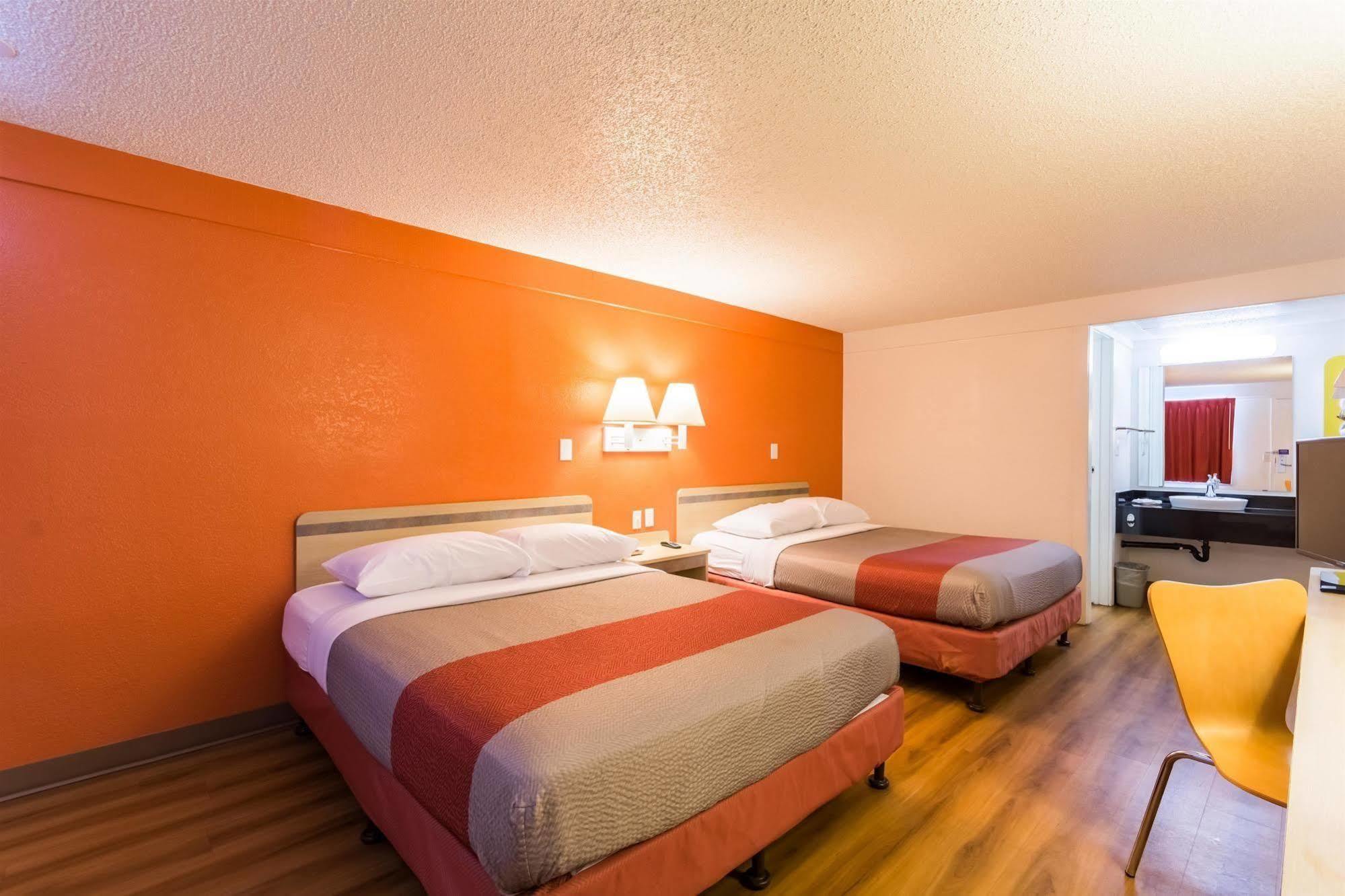 Travelodge By Wyndham Essington / Philadelphia Airport Ngoại thất bức ảnh