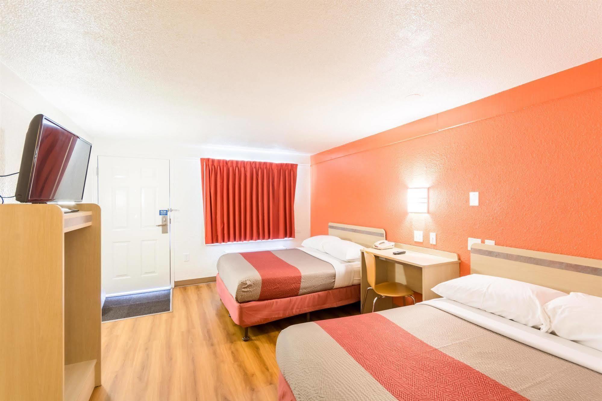 Travelodge By Wyndham Essington / Philadelphia Airport Ngoại thất bức ảnh