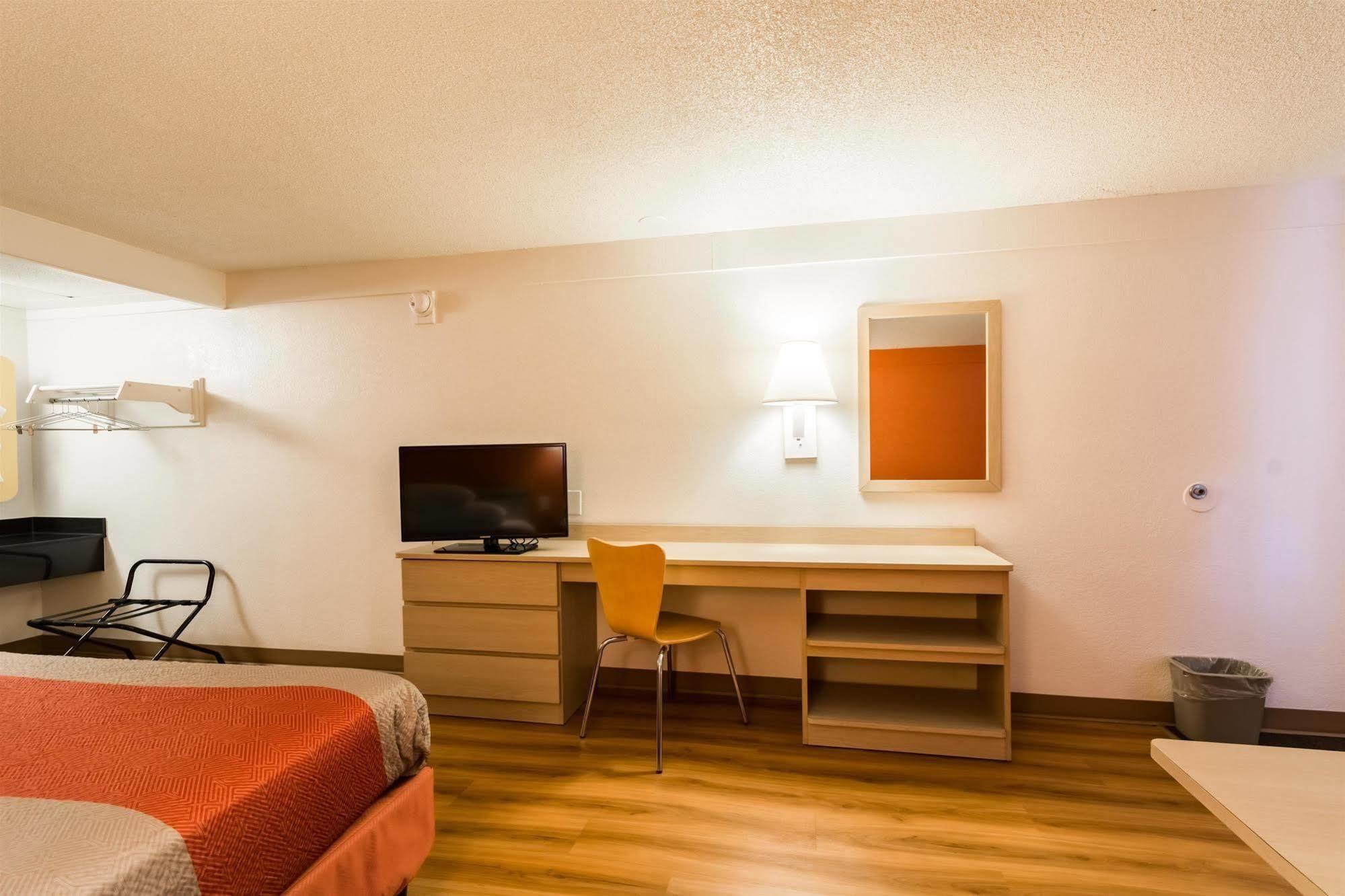 Travelodge By Wyndham Essington / Philadelphia Airport Ngoại thất bức ảnh