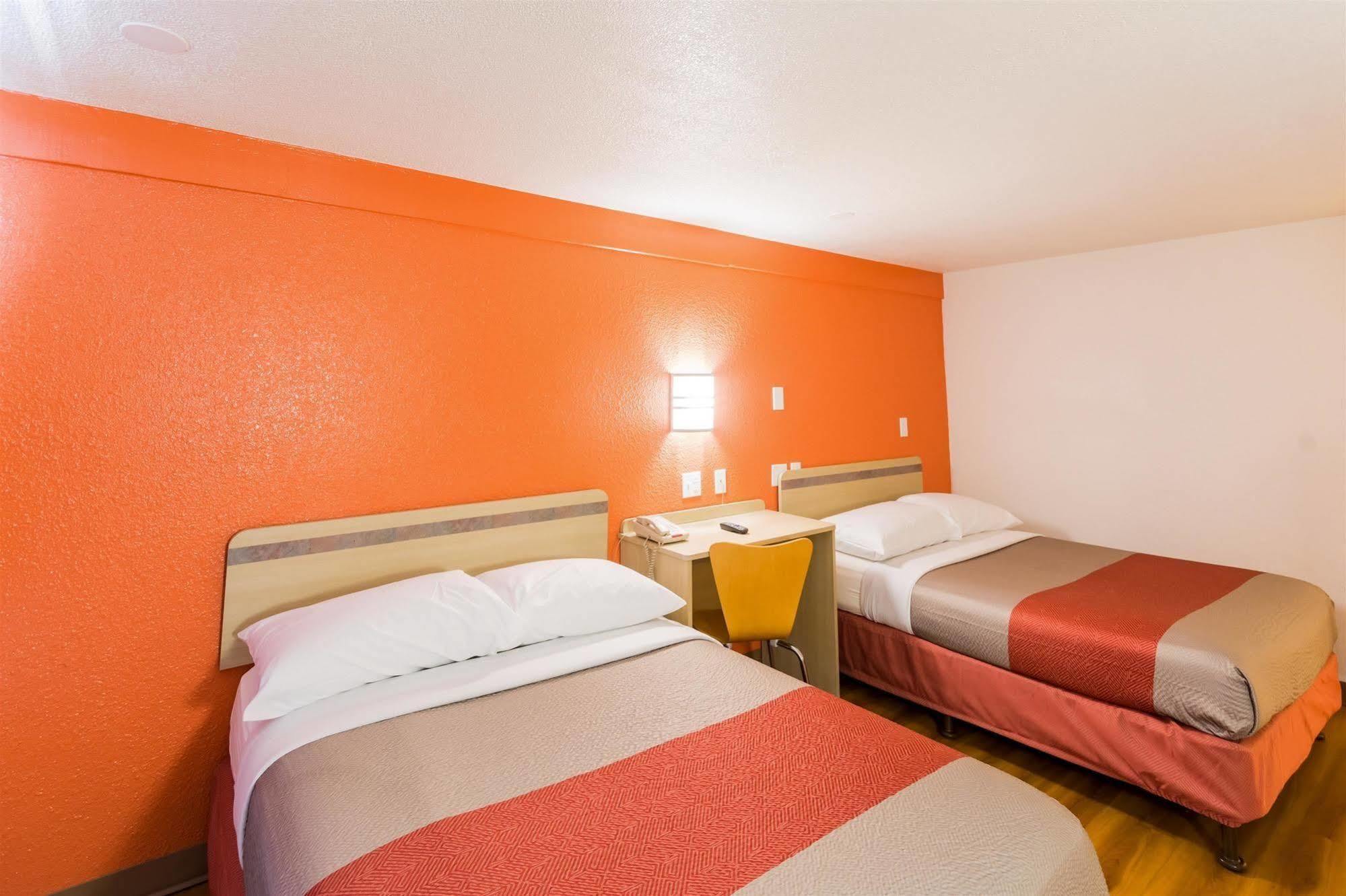 Travelodge By Wyndham Essington / Philadelphia Airport Ngoại thất bức ảnh